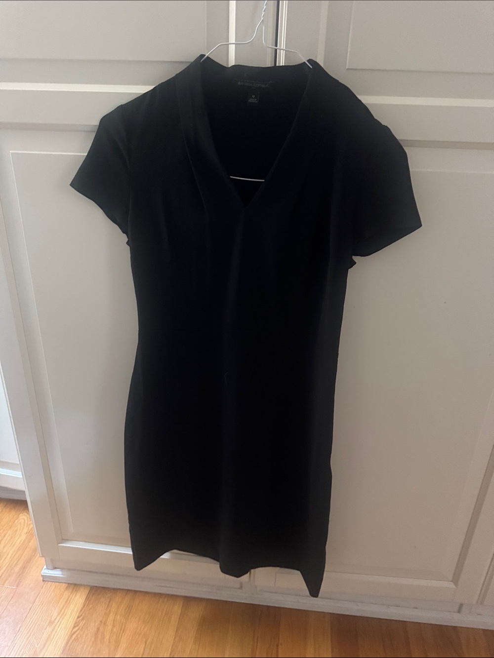 Banana Republic Black V-Neck Short Sleeve Mini Dress